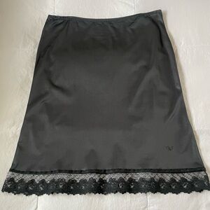 NWOT Vintage DVF Diane Von Furstenberg Black Lace Half Slip M/L